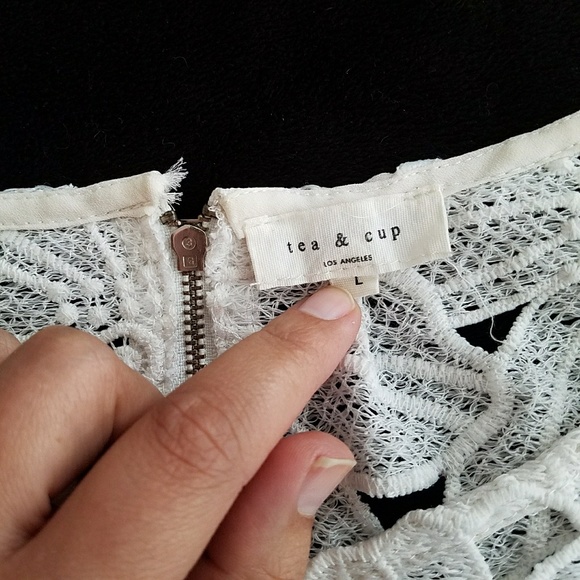 Tea n Cup | White Floral Crop Top - Picture 4 of 5